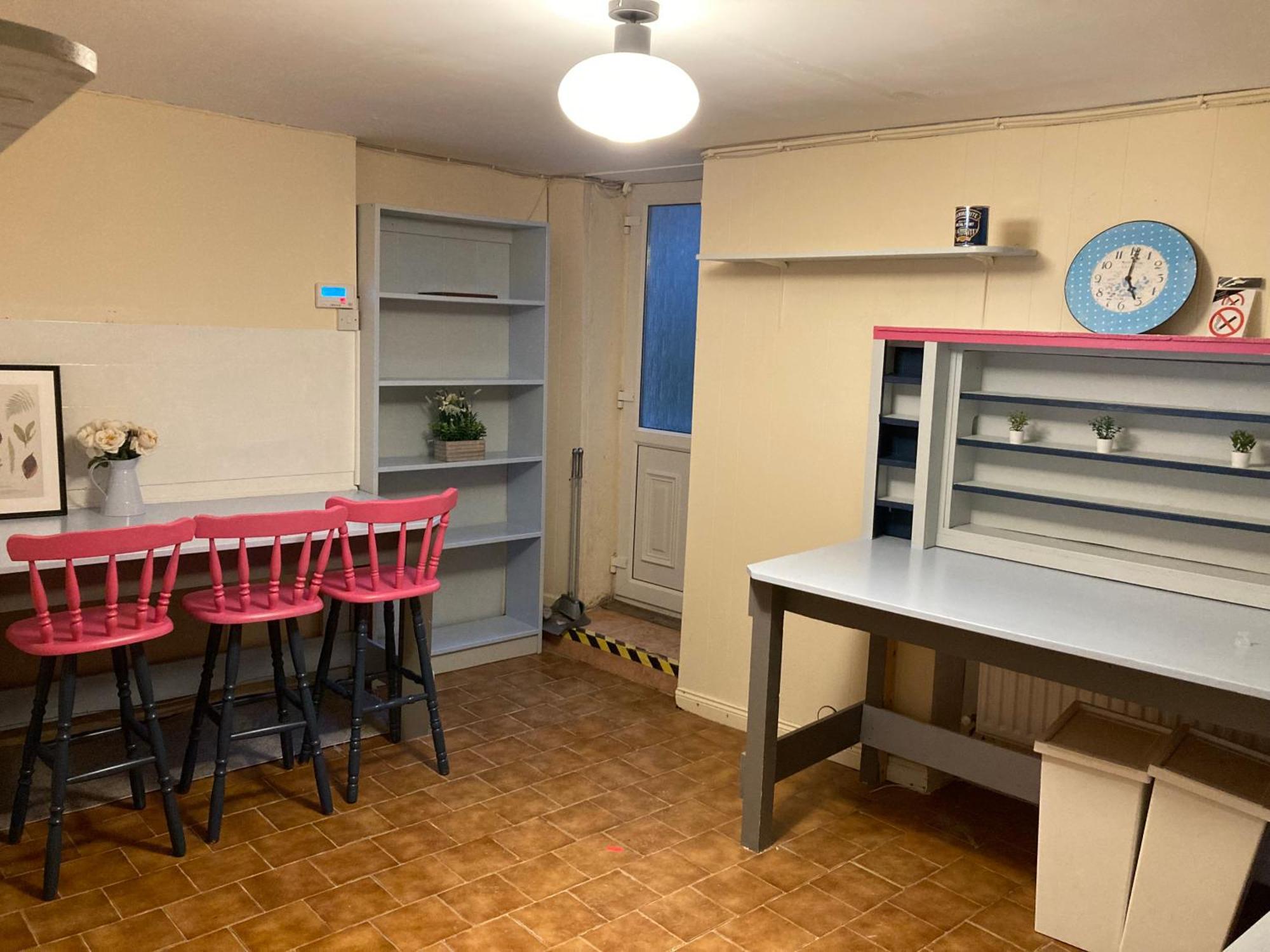 Вилла Pink Door House In Клифден Экстерьер фото